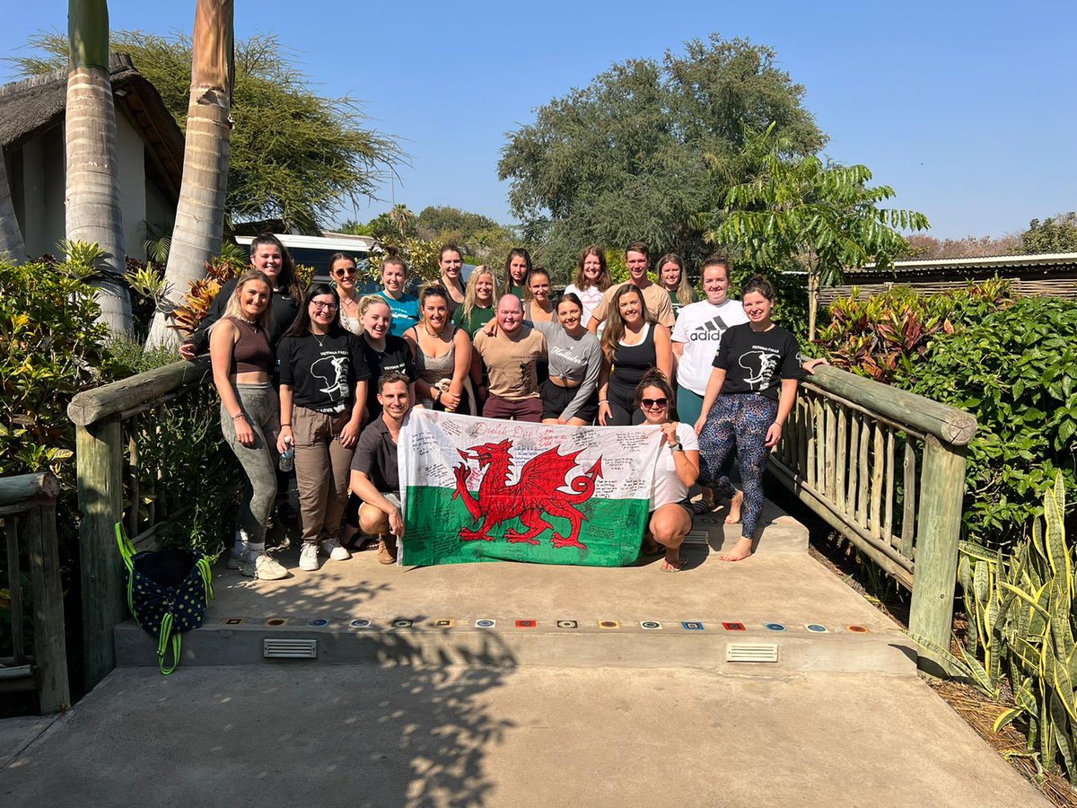 HeleddAngell's tweet photo. South Africa 🇿🇦 What a trip that was!! The best bunch of people and now friends for life! Trip of a lifetime 🐘 🦁 Bythgofiadwy 🤩 @MontgomeryYFC @cffibroddyfi @NFYFC https://t.co/zYd3TeBm5Q