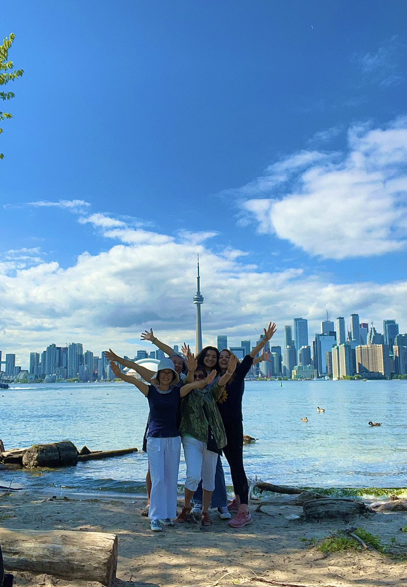 TashaAaron3's tweet photo. #Toronto #torontocity #Canada #Ontario #vacation #Holiday #roadtrip #adventure https://t.co/FougCtmGMD