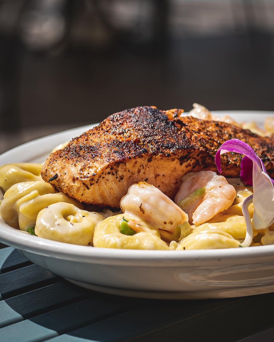 Salmon & Shrimp Tortellini 😍 #okoboji #arnoldspark #iowa #seafoodlover #salmon #shrimp #tasty