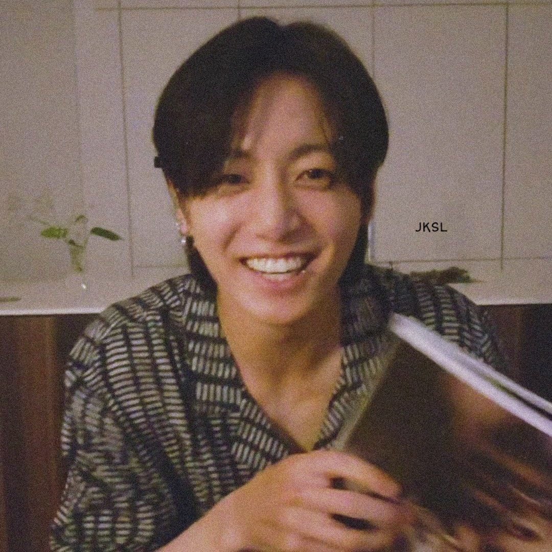 JKSL_55's tweet photo. I love u 🥹🥹💕
@BTS_twt @bts_bighit  #jungkookbirthday #JungkookClearChannel https://t.co/7Pb3IktxoT