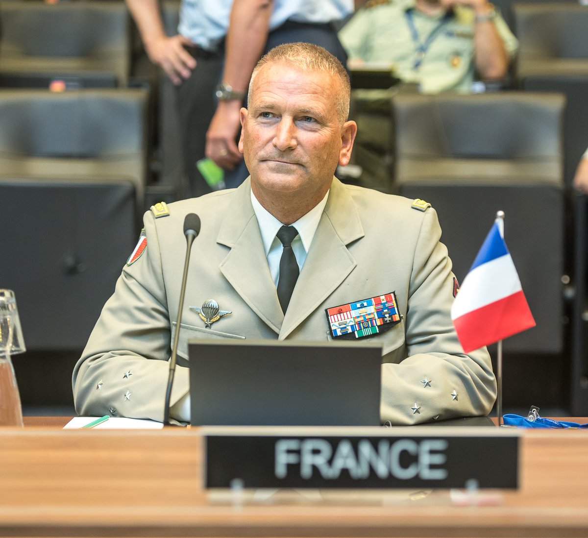 Today, the #NATOMC welcomed the new 🇫🇷 #NATO Military Representative, LtGen Goisque.

Aujourd'hui, le Comité Militaire de l'#OTAN a souhaité la bienvenue au nouveau Représentant Militaire pour la #France, le général de corps d'armée Goisque. 

#WeAreNATO #NousSommeslOTAN