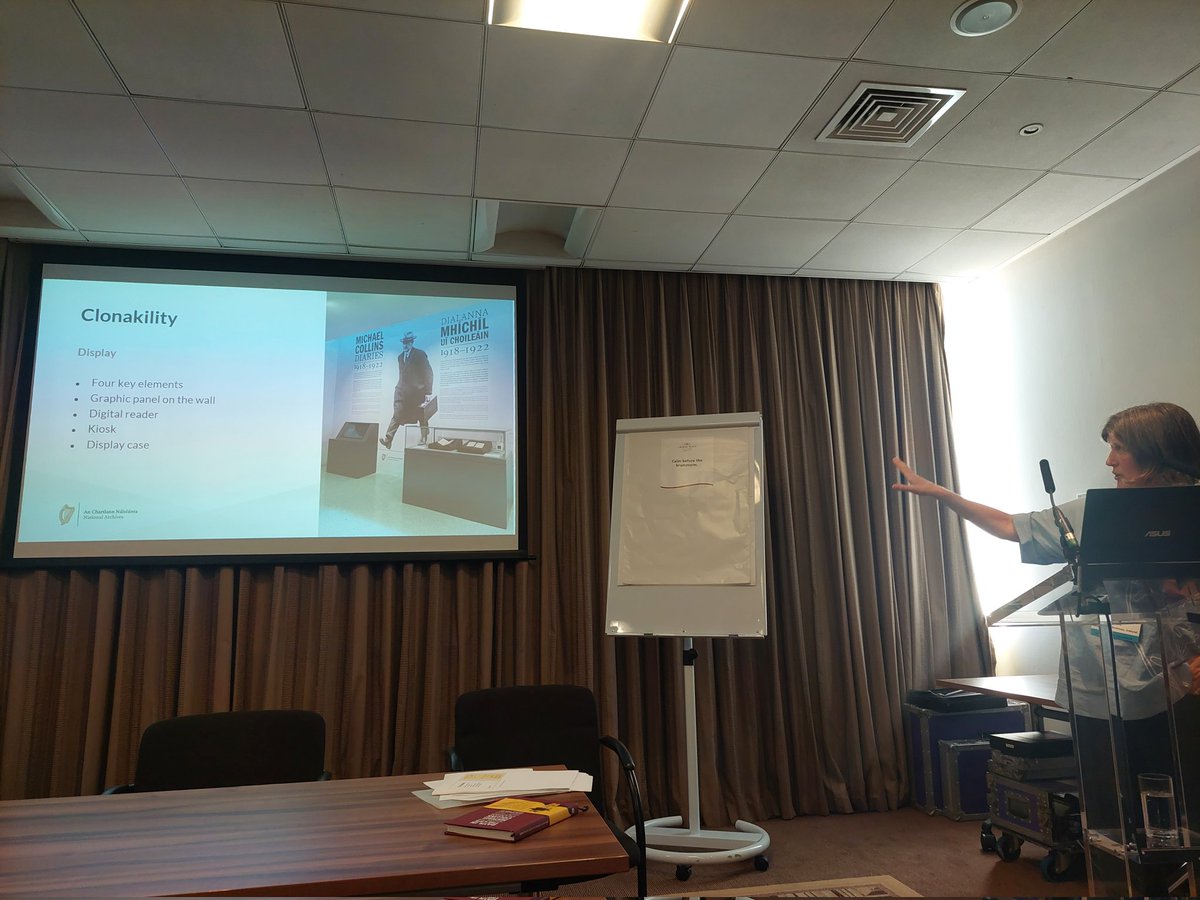 S_VL_G's tweet photo. As always, @NAIKeeper 's talk was awesome! A super practical approach to the conservation and safe access of Michael Collin's Pocket Diaries.

Did I heard that the publication was a #1 bestseller? (Yes, yes I did!)

#ARA2022 https://t.co/iej05TA9gq