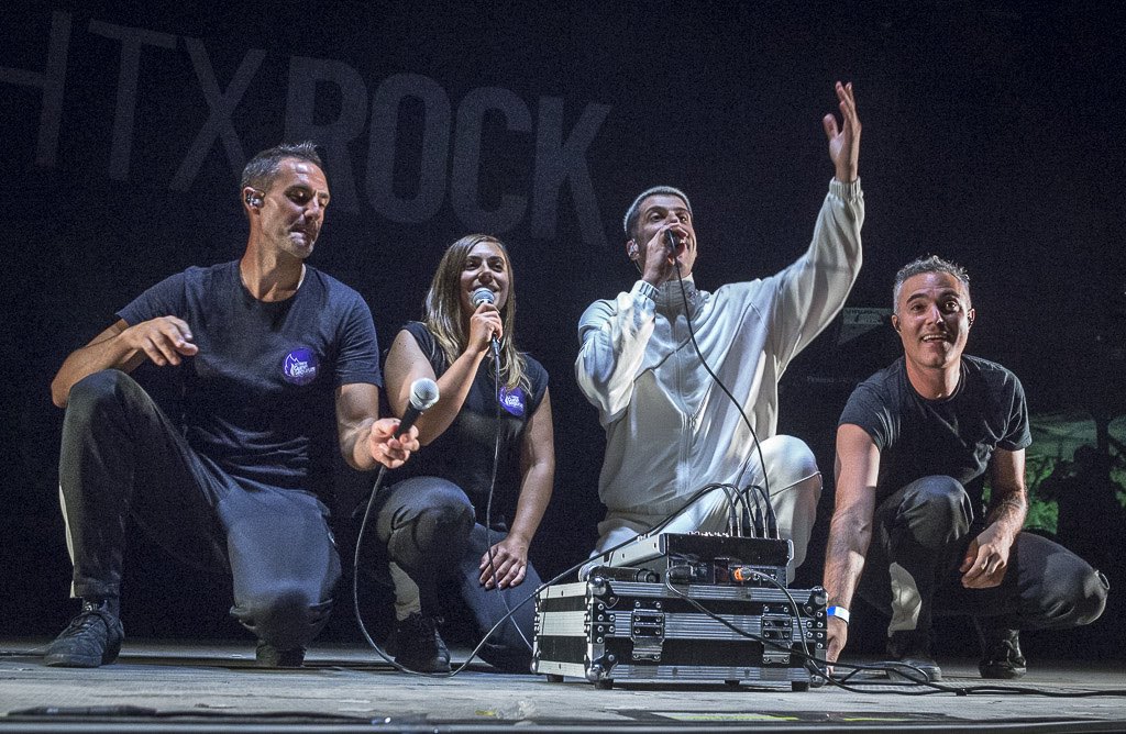 Hatortxurock's tweet photo. #HTX26 📸 Argazki bilduma
🎶 @zetak_org
.
.
.
#hatortxu #zetak #auzolana #elkartasuna #hatortxurock #musikajaialdia #jaialdia #denaketxera #zeruahelmuga #etxera https://t.co/OThtQYOJ0j