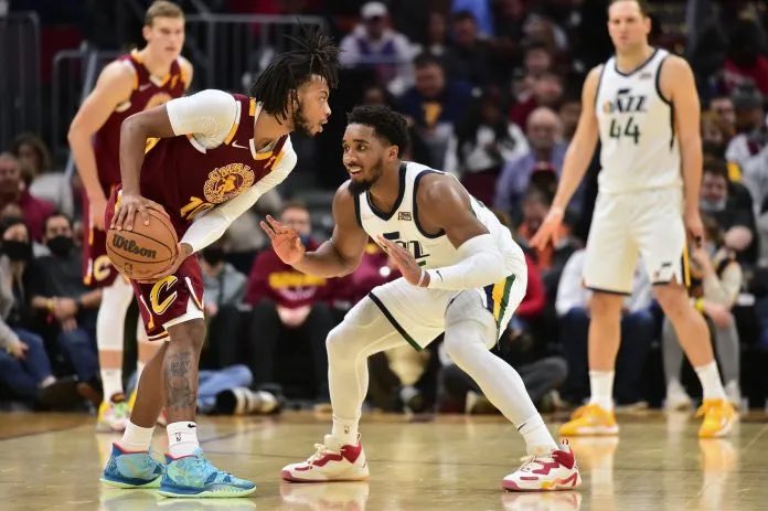 TrashTalk_fr's tweet photo. DARIUS GARLAND + DONOVAN MITCHELL SUR LE MÊME BACKCOURT https://t.co/fltVG2ON14
