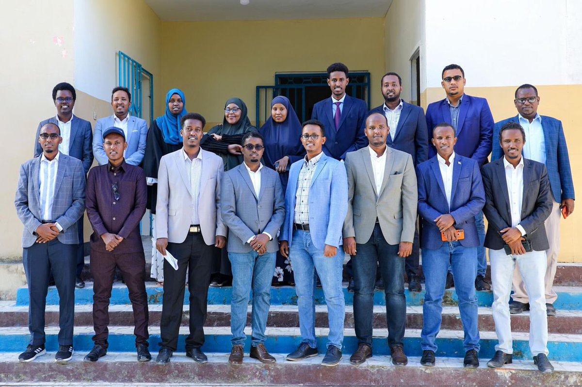 HusseinIyaye's tweet photo. Today I have finished my postgraduate diploma in law after studying for a year at @MogUniver .

You can send me your congratulatory message it really makes me happy too. 

“ All human needs courage to move their own ambitious “. https://t.co/HnhGUDFavs