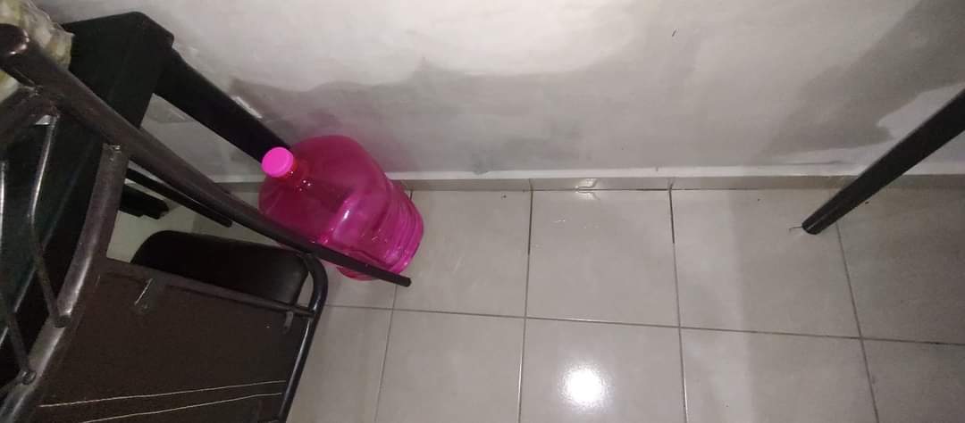 Csar99433379's tweet photo. @info7mty hola megustaria que nos apollaran en la colonia mirador de apodaca sur ya que la constructora vivir ase caso omiso delos desperfectos que nuestras viviendas están teniendo con estas lluvias que remos nos reparen los daños que a ocasionado todo esto ayuda por favor https://t.co/MEtfaqhfmv