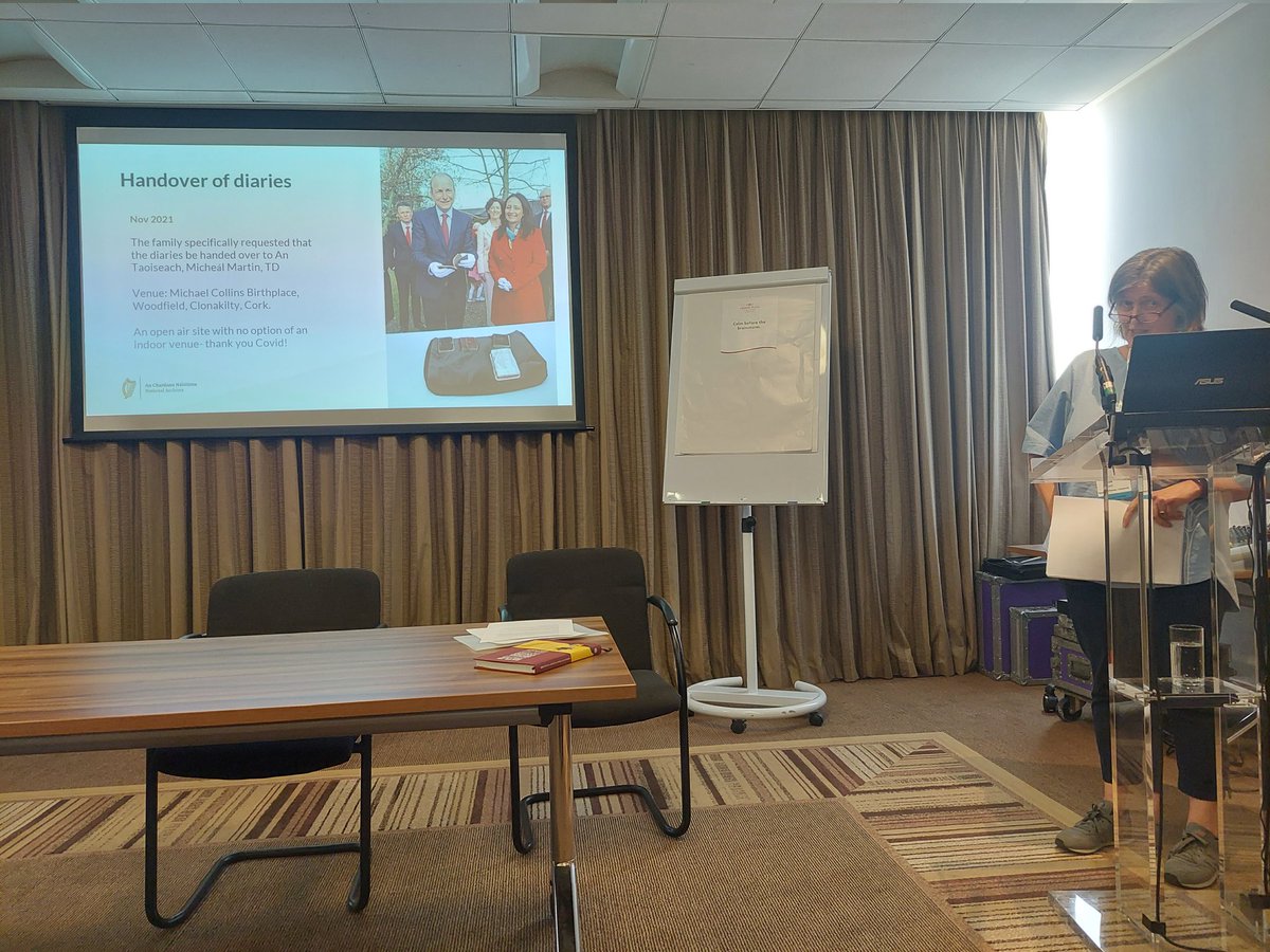 S_VL_G's tweet photo. As always, @NAIKeeper 's talk was awesome! A super practical approach to the conservation and safe access of Michael Collin's Pocket Diaries.

Did I heard that the publication was a #1 bestseller? (Yes, yes I did!)

#ARA2022 https://t.co/iej05TA9gq