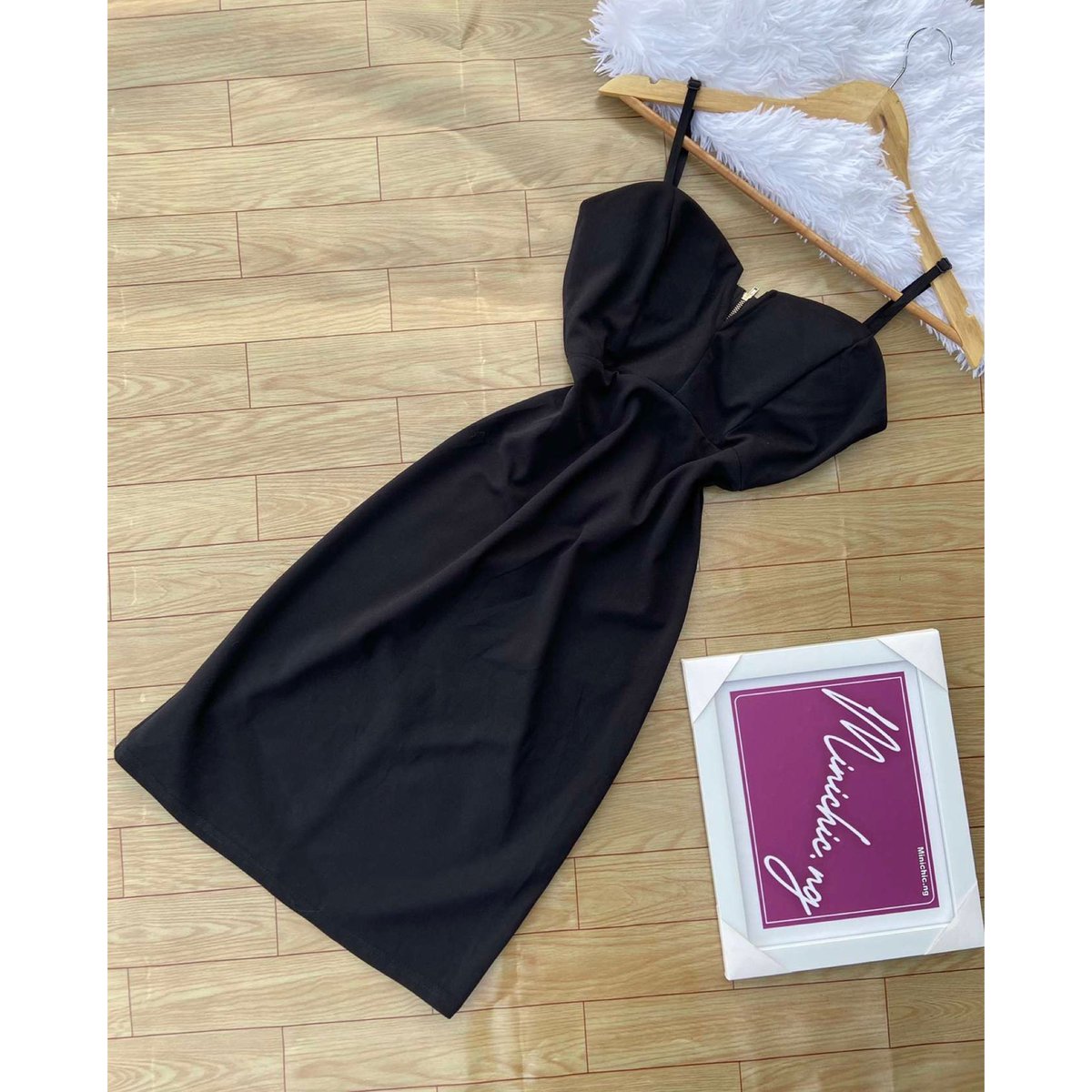 MinichicNg's tweet photo. Black diamond 💎 

Description: Black Bodycon dress
Size: 8
Price: N3000

#dave #HappyJungkookDay #Thread #thrift https://t.co/dZb7tl4HME