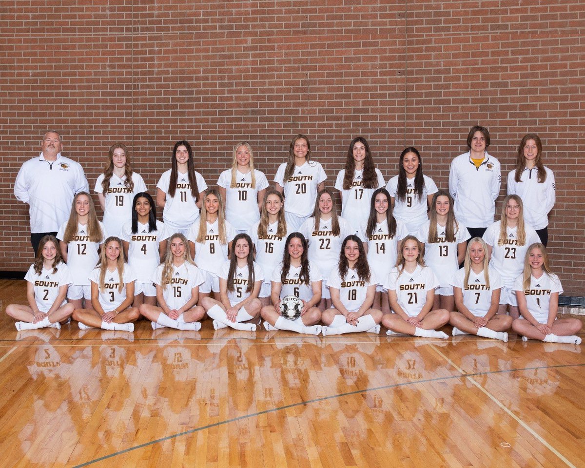 Congratulations to the 2022 Bruin girls soccer team for earning the National High School Team Academic  Award from the United Soccer Coaches for the 6th consecutive year. The team had a 3.43 GPA. Go Bruins!