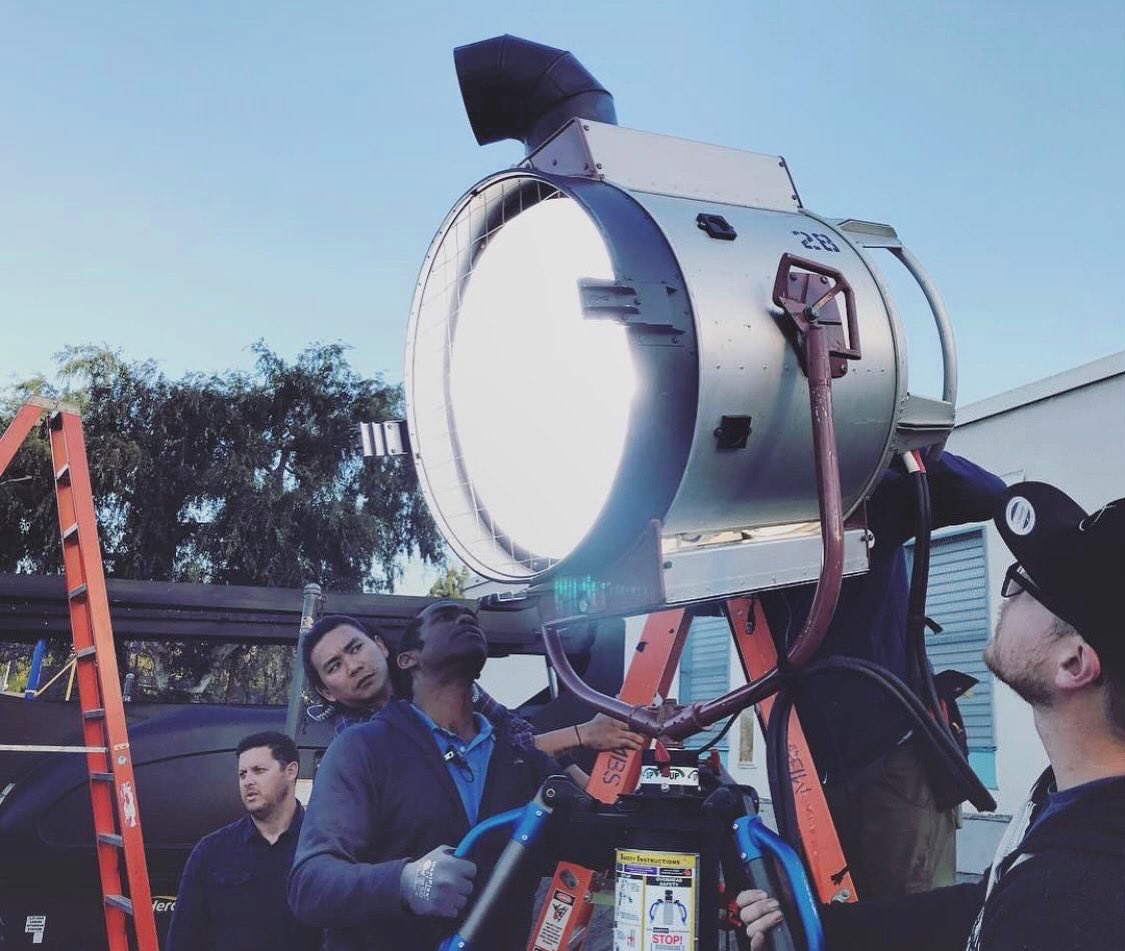 MBSECO's tweet photo. BTS of Insecure S3- the crew is using a Carbon Arc for a shot made to look like a beach  🏖

📸 @jeremymennel

#poweredbymbs #mbse #thembsgroup  #MBSELighting #mbseco #setlife #hardworking #badasslighting #setlightingcrew #rigging #electrician #setlighting #learnlighting https://t.co/quml4n95lJ