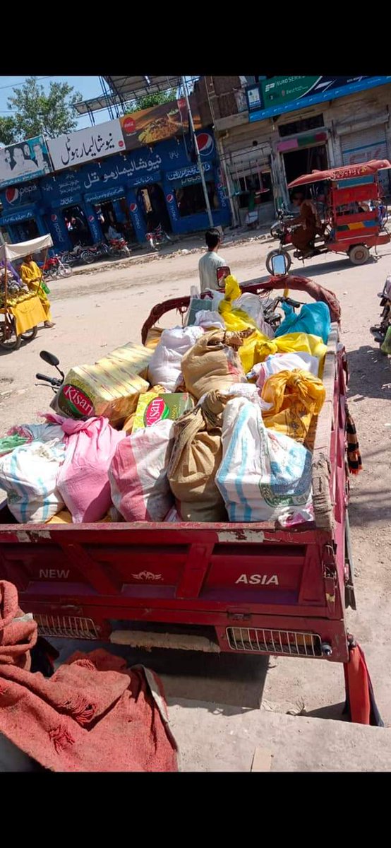 OfficialSachal's tweet photo. My little cousin Abdul Wajid has distributed Rashan among 200 families rain affected families in Sukkur,Sindh.
We are trying to facilitate our people.
#SindhNeedsDisasterRelief 
#Sukkur #RainAffected https://t.co/pRwYvV33yI