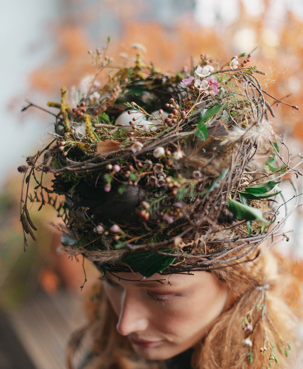 AA2Aproject's tweet photo. Environmental Summer - Estelle Woolley "A close engagement with the environment is at the core of my practice. I spend time foraging sustainable, natural materials &amp; combining them in new &amp; surprising ways" 
She was on AA2A @uochester 2021 https://t.co/M6fv2Jthwr @julies_bicycle https://t.co/L0TWA1yCnr