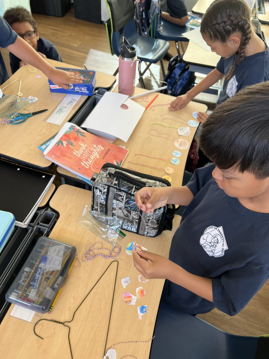 OLPHTK8's tweet photo. Ciencias 🌎

Los estudiantes en el tercer grado, estan aprendiendo sobre el sistema solar. 

Be joyful in hope, patient in affliction, faithful in prayer.
-Romans 12:12
#olphtk8 #duallanguageimmersion #olphdli #olphdowney #olphschool https://t.co/B8R906SyOa