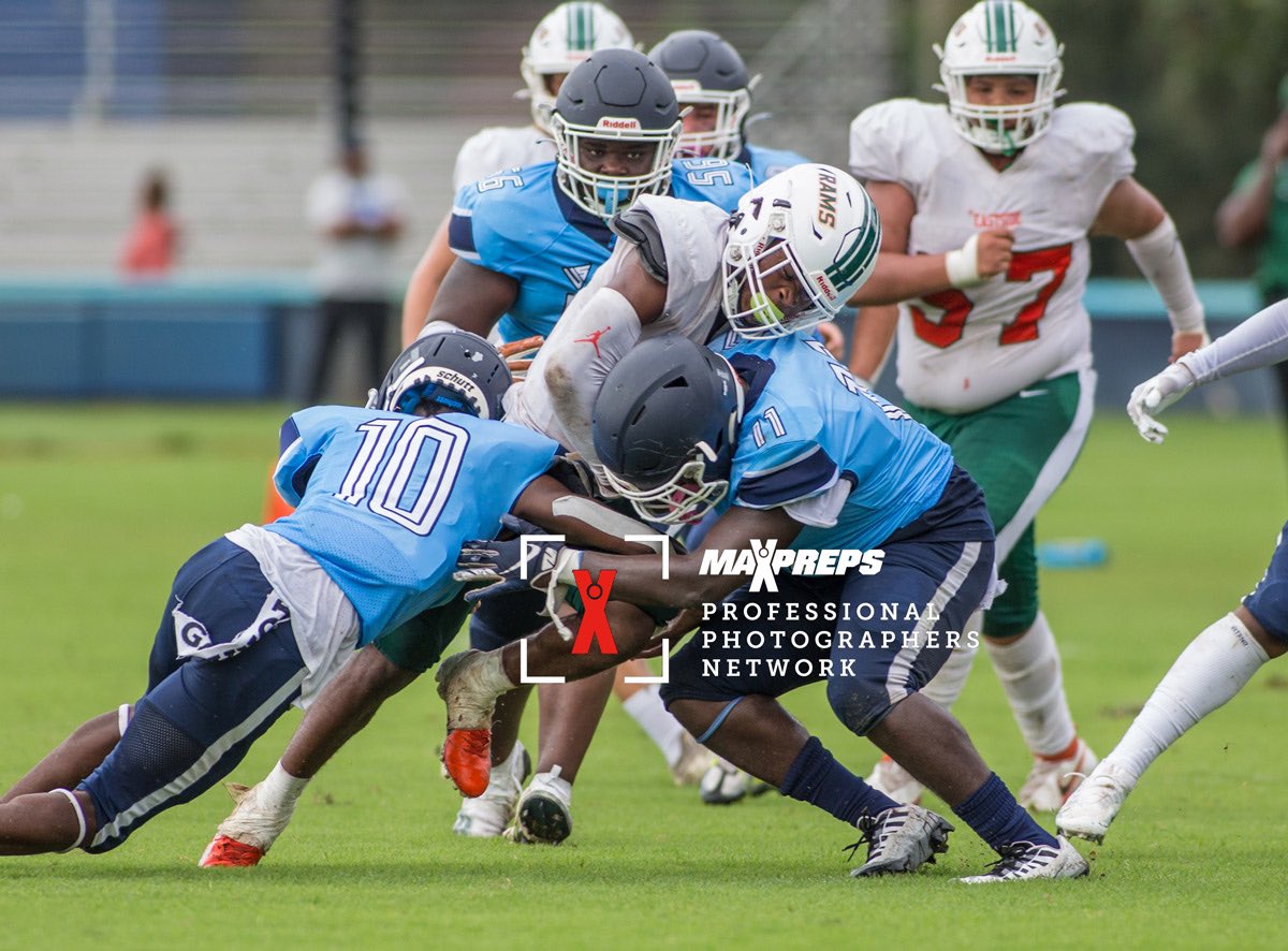 jonhuffap1's tweet photo. Photos from @PKYFootball vs @EHSRamsFootball @RowdyEHSRams more photos here https://t.co/1ePpZpgI8R https://t.co/qRbMHAguJH
