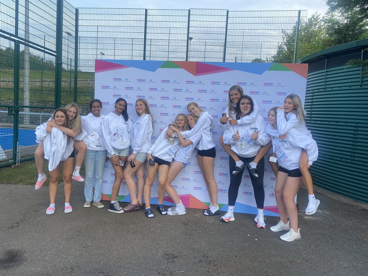 ThunderPathway's tweet photo. U15s have arrived at @YourSchoolGames excited and ready to go tomorrow 🖤💛 https://t.co/VZOLgghh1z