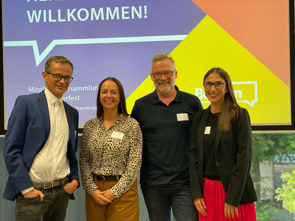 Wooop wooop! Unser super Team wurde frisch wiedergewählt. Auf die nächsten zwei Jahre für den <a href="/bdkom/">BdKom</a> Berlin-Brandenburg.