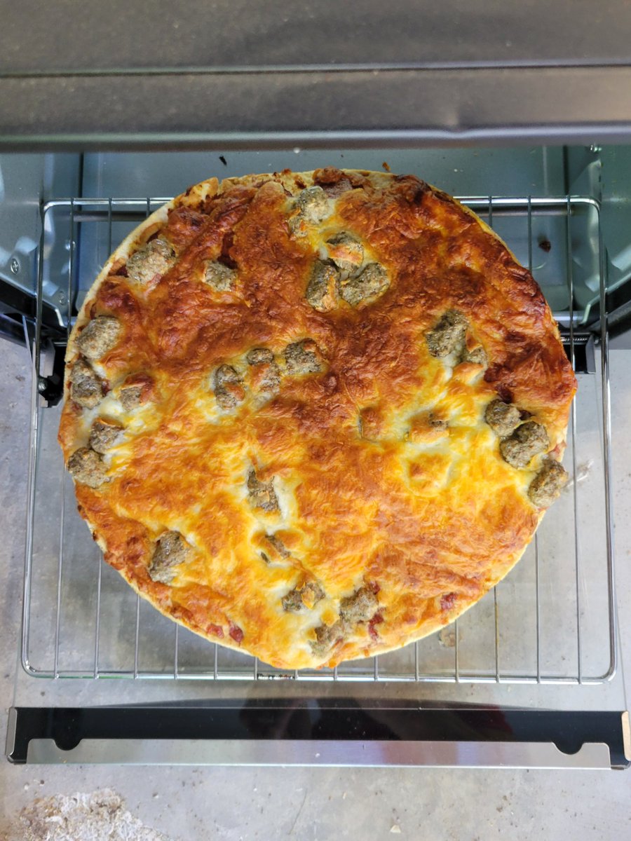 DonuttDave's tweet photo. Some Meatball & Pepperoni from
@7thavenuepizza for lunch.
Toaster oven ... 19 min @ 425° 👌
#lifeofasider #construction #constructionlife #siding
#pizza #7thavenuepizza #7thavepizza #ItWails #Meatball #MeatballPepperoni
#squares https://t.co/qfyUcTPqwK