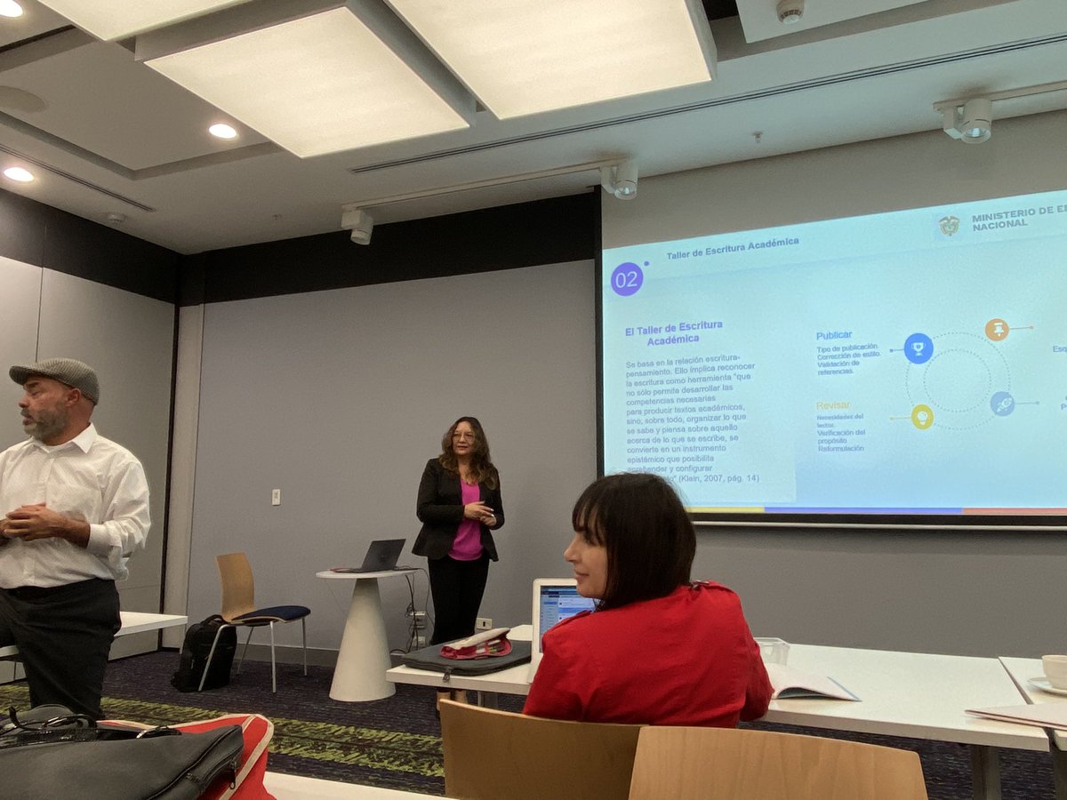 omabe19's tweet photo. El ejercicio propio de una Comunidad Académica @PTA_Colombia, en buenahora ha llegado el “Taller de escritura académica”, la oportunidad de producción de saber con rigor pedagógico y escritural, experiencia documentada para la academia.  Gracias @Daz4Grace @OlgaSevillaR @agfre90 https://t.co/6IXtjQPgwO