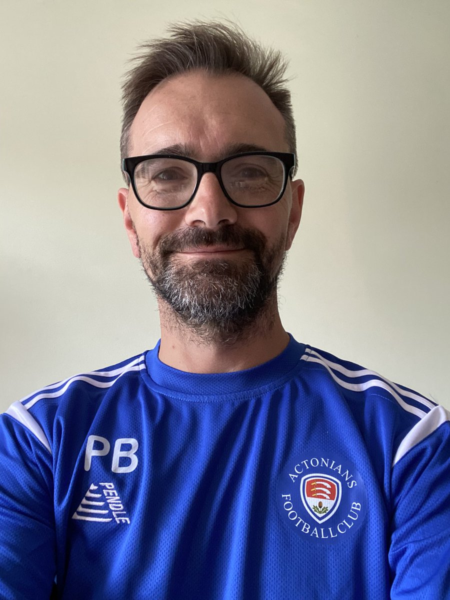 ppblackman's tweet photo. @james_W12 guess what arrived today as well! Almost ready for @EalingHalf now! Please help make our efforts in running for @ActoniansLFC by donating at https://t.co/cnv8WDEnI8 #LookingGoodInBlue https://t.co/1syAncP1KS