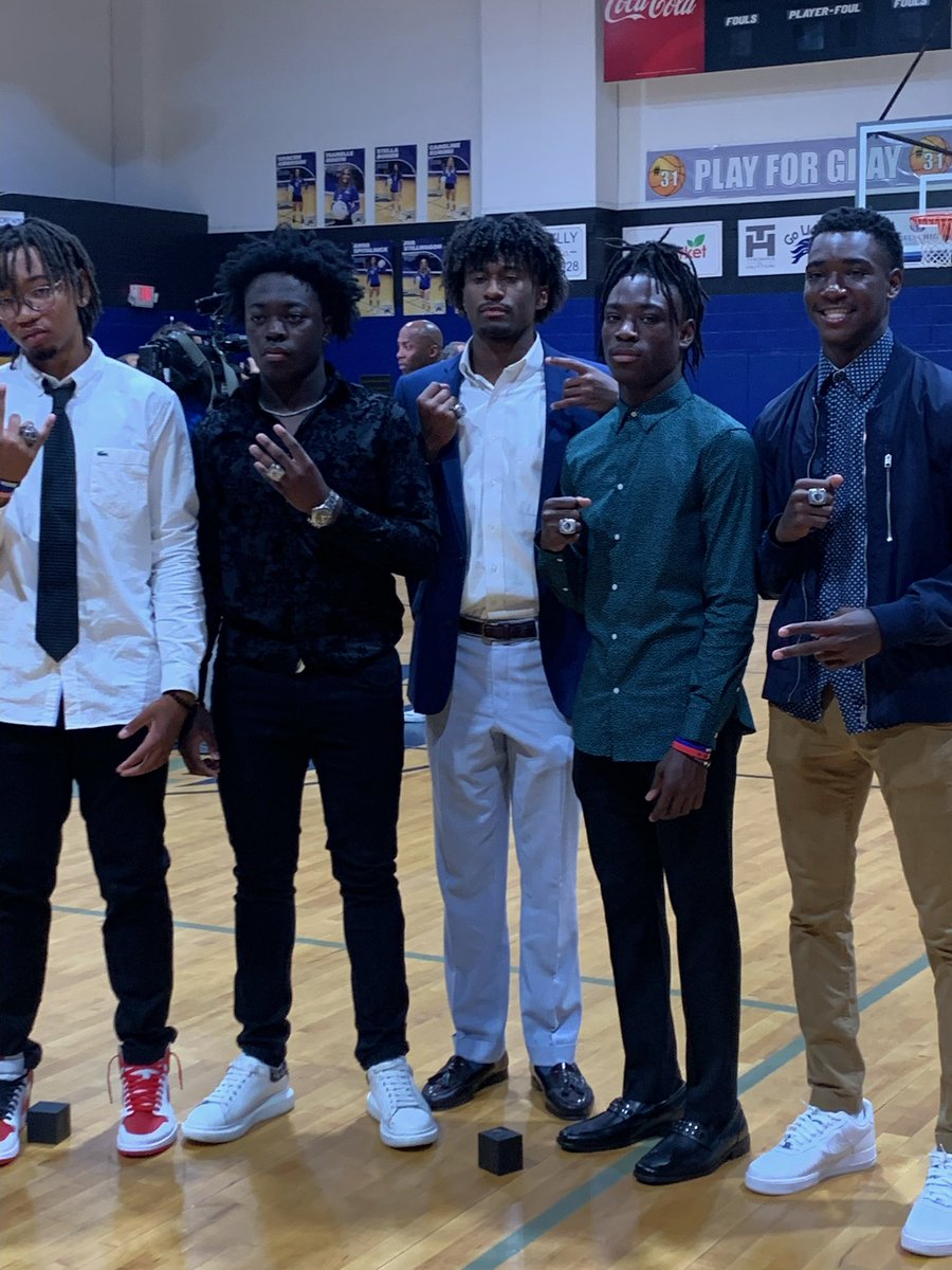 EdwardsZyy's tweet photo. It’s a great day !! #Statechamps #GIAA We going back to back for the first time in school history this year. @sasathletics_ Let’s do it again!! #GIAAPOTY https://t.co/8W2FlLHuTJ