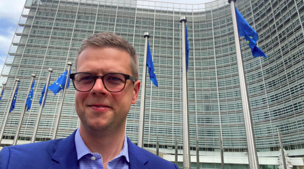 BP_Norwegen's tweet photo. Manuel Kliese ist seit 1. September  „Head of Invest in Norway Europe".©privat

Hamburg/Brüssel, 1. September 2022.

https://t.co/F1XTsksyBR https://t.co/97ZEA07AZN