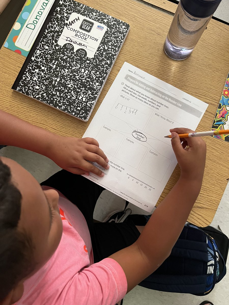 MsB_MathMadness's tweet photo. Mrs. Moore’s 2nd grade classes are learning all about number lines as a tool to help solve problems! 🐾 #SGES #Bobcats #BuiltBobcatTough #learningisfun https://t.co/N0TkL3uCVI