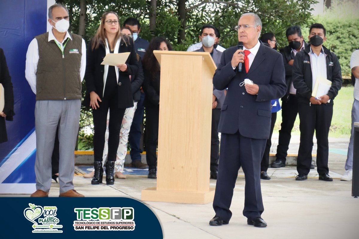 TESSFP_Edomex's tweet photo. El M.A.E. Arturo Vélez Escamilla Director del #TESSFP, así como jefes de división y administrativos, dieron la bienvenida a los estudiantes del @TESSFP_Edomex ¡Bienvenidos al Ciclo Escolar 2023! https://t.co/uuedUrPHSi