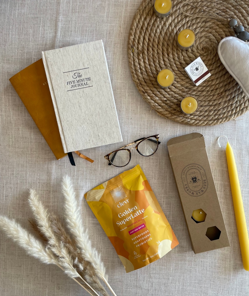 BeeswaxWorks's tweet photo. Virgo season essentials ♍️

Shop pure beeswax tealights &amp; votives now: https://t.co/XgNMOo8WWy

#beeswax #beeswaxworks #beeswaxcandles #canadianbeeswax #madeincanada #handcrafted #allnatural https://t.co/n7pVrY1Ywj