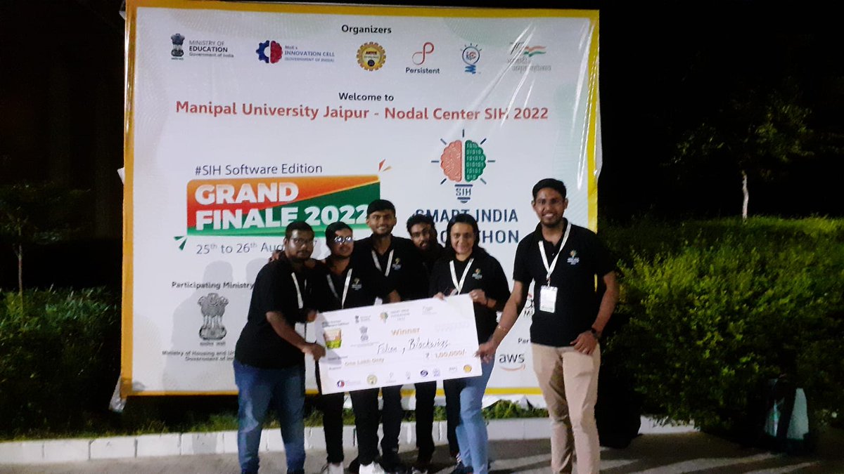 CguOdisha's tweet photo. Congratulations Team Falcon on your grand success. Everyone at CV Raman Global University is proud of your achievement.

@narendramodi @PMOIndia @EduMinOfIndia @PIB @HRD @mhrd_innovation
@AICTE_INDIA @abhayjere @mohitgambhir https://t.co/c3078d6tFW
