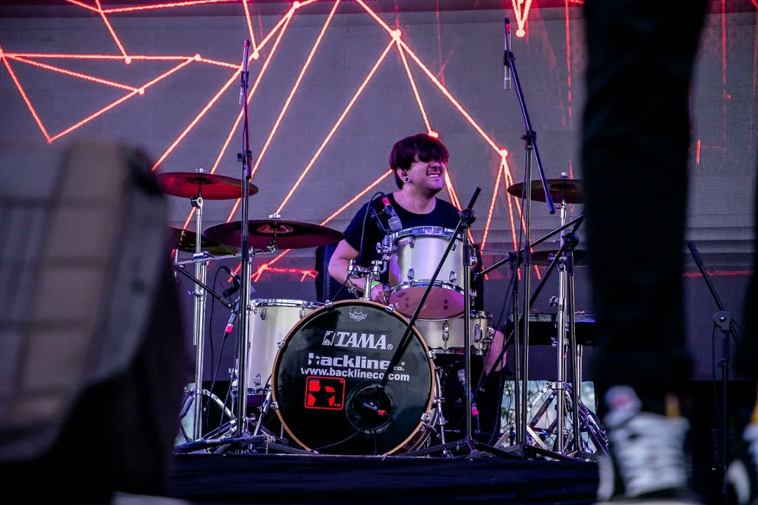 Post de apreciación de nuestro crack <a href="/kemercillo/">Kemer Molina</a> el <a href="/diaderockmed/">Festival Día de Rock - Medellín</a> 🔥 Pura candela en los tarros  ¡GRACIAS <a href="/DONTETTO/">Don Tetto</a> <a href="/ensayoseltoke/">El Toke</a> <a href="/SonoraENT/">Sonora Ent.</a> <a href="/AlcaldiadeMed/">Alcaldía de Medellín</a> <a href="/Telemedellin/">Telemedellín</a> <a href="/vientosderock/">VIENT0S DE ROCK</a> <a href="/adncolombia/">Diario ADN</a> <a href="/diaderockcol/">Festival Día de Rock</a> <a href="/Radioacktiva_/">Radioacktiva_</a> 

📷 Ruido Visual