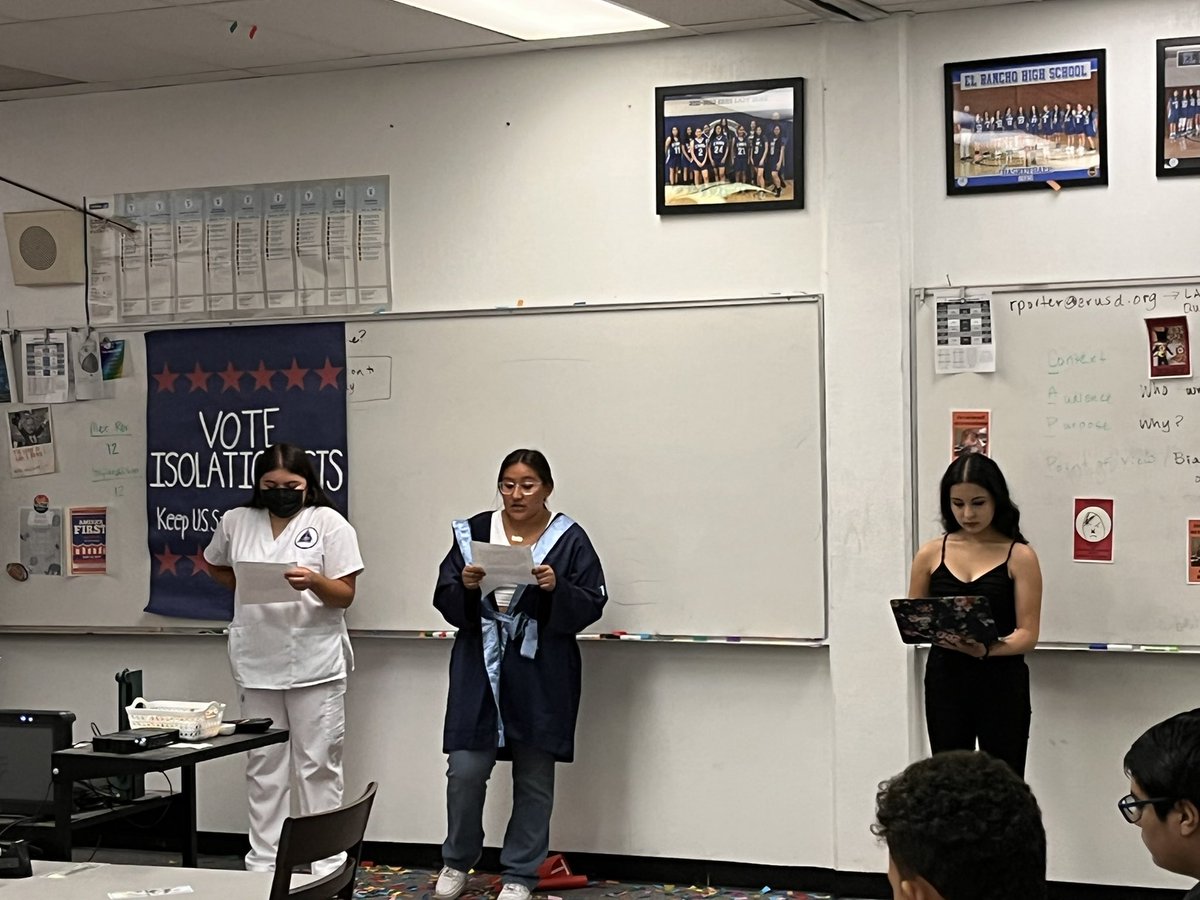 ErhsJimenez's tweet photo. Thank you again to @MrPorterERHS for letting your IB juniors participate in the IB seniors WWII debate project! https://t.co/JperYssJJH