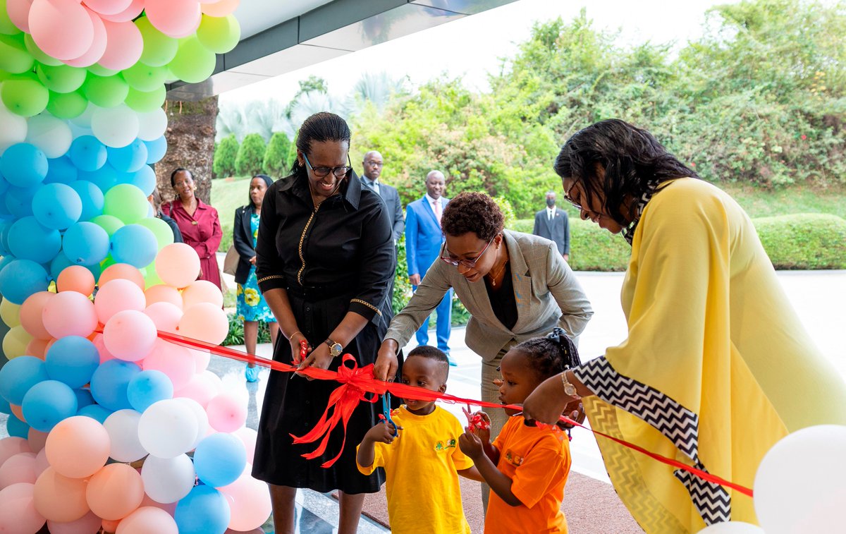 FirstLadyRwanda's tweet photo. EZA - Urugwiro  is an Early Childhood Development Centre in @UrugwiroVillage. At the centre, children aged 3 months to 3 years have their cognitive and social skills stimulated, under the protective, educational care of trained caregivers.

For photos: https://t.co/zT7cEGdy1h https://t.co/DqMBTiyEC4