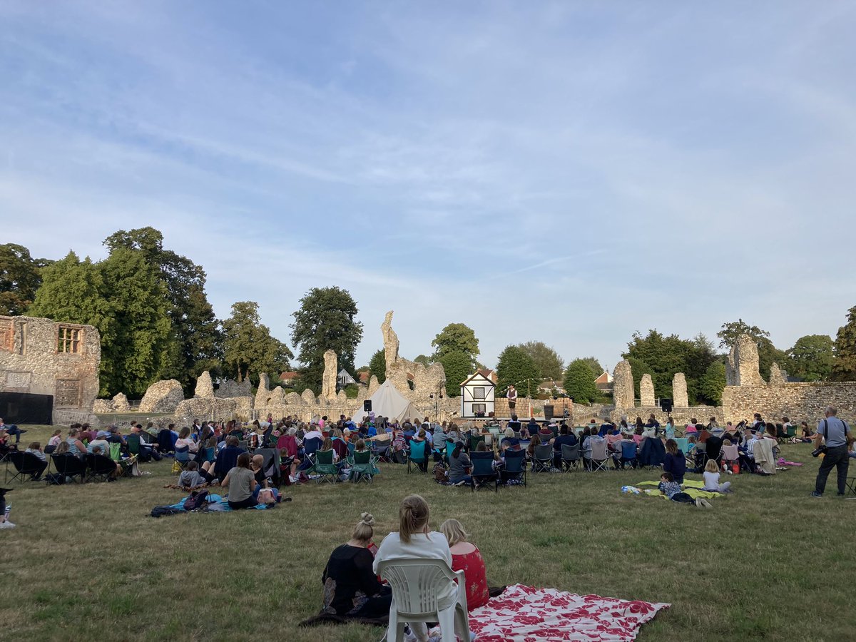 Delighted to welcome @chapterhouse_co to #Thetford Priory for Cinderella, the final event in @BreckCouncil’s Stage & Screen event. So great to see so many in costume for the occasion too! #Events #Placemaking #Tourism #VisitorEconomy