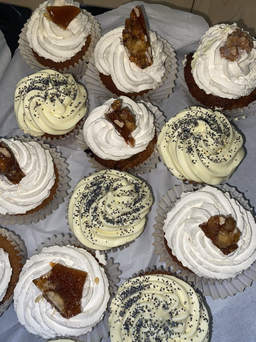 NCLStudentVoice's tweet photo. Freshers #NCL22 Sweet treats and fun in the sun βοΈ https://t.co/j2ehaemK6w
