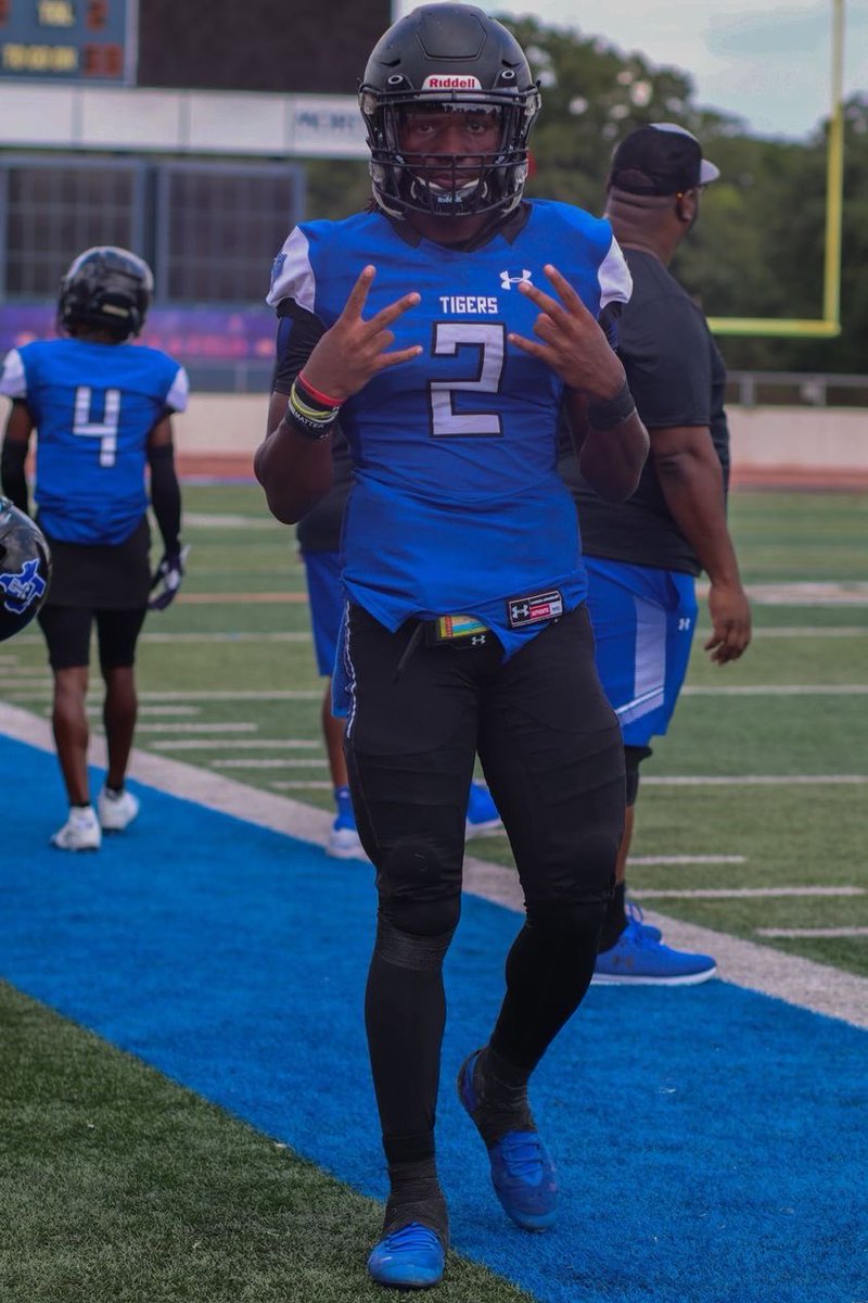 laamatt1224's tweet photo. Great first game with the guys @TCCHFootball #win #readyforweek2 https://t.co/7N2yOnj23E