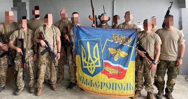 giperglobus's tweet photo. ‼️В ходе т.н. контрнаступления ВСУ под Херсоном ликвидирован  Святослав «Свят» Алексапольский – участник группировки радикалов-футбольных фанатов крымского футбольного клуба «Таврия», бежавших в 2014 г на Украину.
Алексапольский числился командиром взвода разведки 126 бригады🤷 https://t.co/DEwon0m8iQ