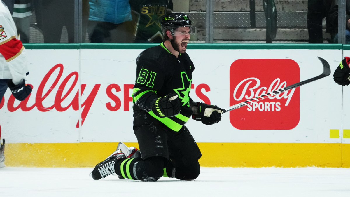 DallasStars's tweet photo. RT if you're more than ready for #TexasHockey to return to @AACenter this month 🙌 https://t.co/cW4P6lIb9H