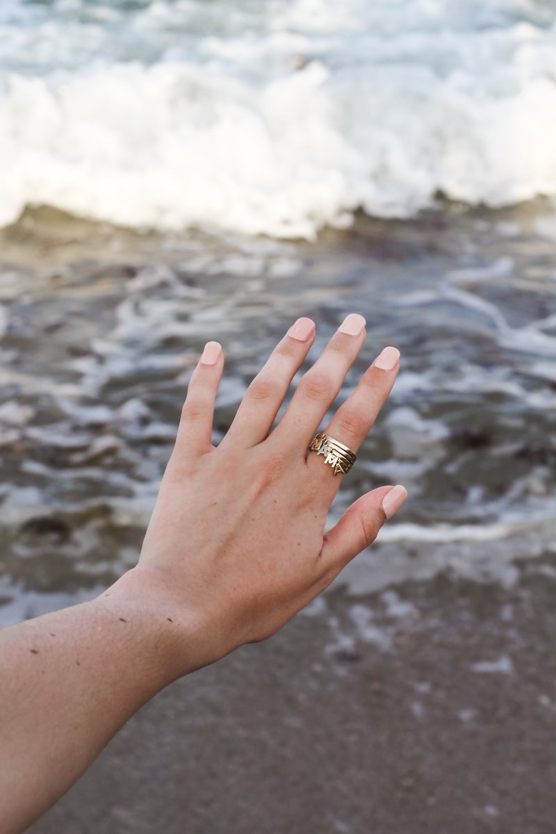 Goldstories_'s tweet image. Ready to begin your story with us? Our jewelry are heirlooms reimagined for today and generations to come. Our collections are inspired by global traditions and history because we valued the craftsmanship and artistry of the makers who came before us.

#tellyourstory