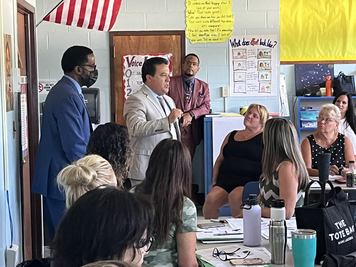 SonyGrandoit tweet media