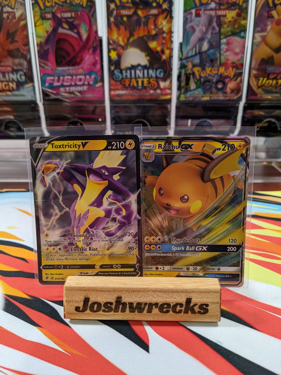 joshwrecks's tweet photo. ➡️🔥🆓 Pokémon Cards! 🆓🔥⬅️

Thunderous Thursday! ⚡
Let's get it! 
Winner takes both! ✌️

Sent Free within the US in a 📨!
Simply Retweet &amp; Follow @Joshwrecks

Winner drawn on 09/04/22!  Good luck! 🔥 https://t.co/83KKGT3RKD
