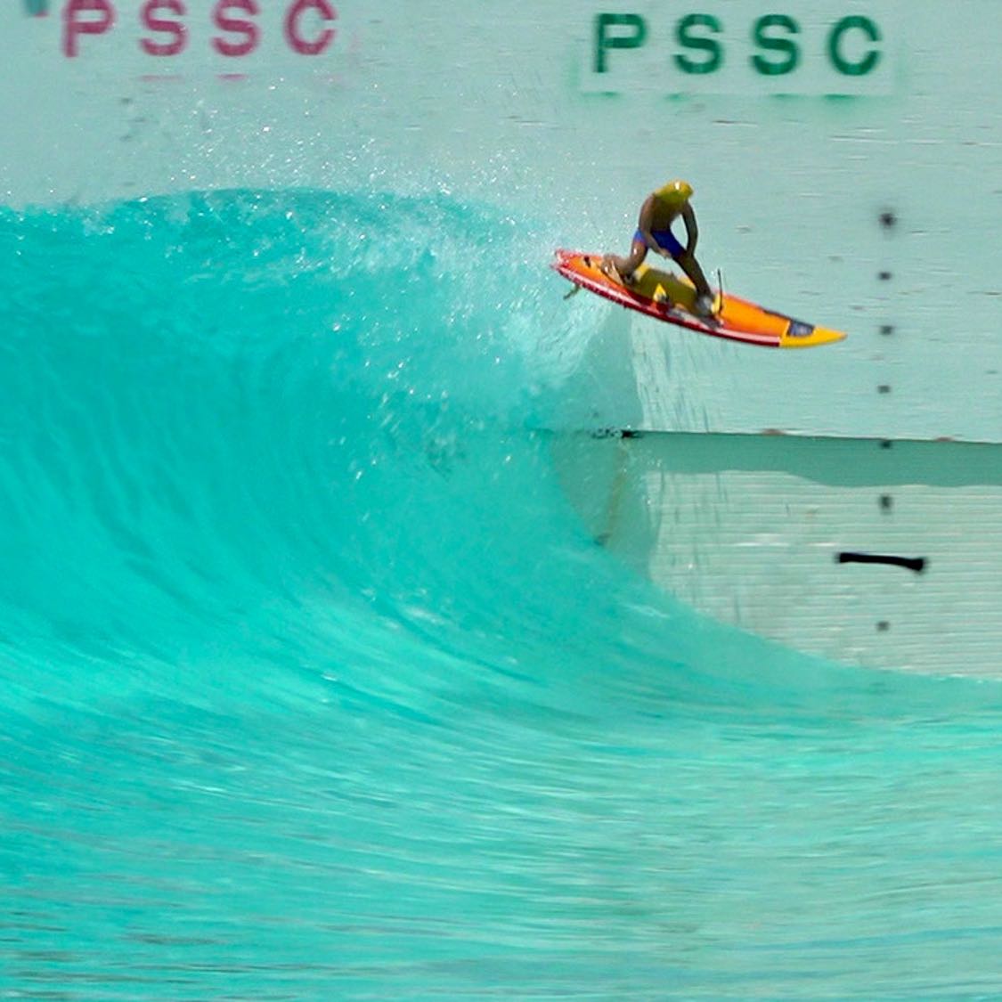 WavePoolMag_'s tweet image. Remember this bomb from @kalanirobb's remote surfer at @thepalmspringssurfclub ? Well, now you do.
.
.
.
#letswavepool #CuriosityAndStoke #surftank #wavepool #