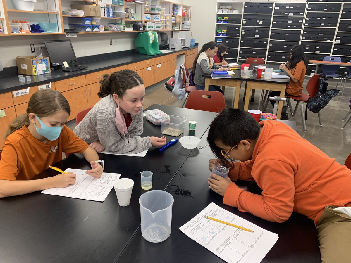 HessFrizzle's tweet photo. Reyes 5th Graders investigating Mixtures and Solutions. Ms. Zavala, our amazing student resident teaching like a boss! 💪🏻 @ReyesElementary @CanutilloISD @PedroGalaviz9 @NoriTeach @arletti03T @JessMCarrillo @CortezSparkles @celia_apodaca https://t.co/XfkgflkZME