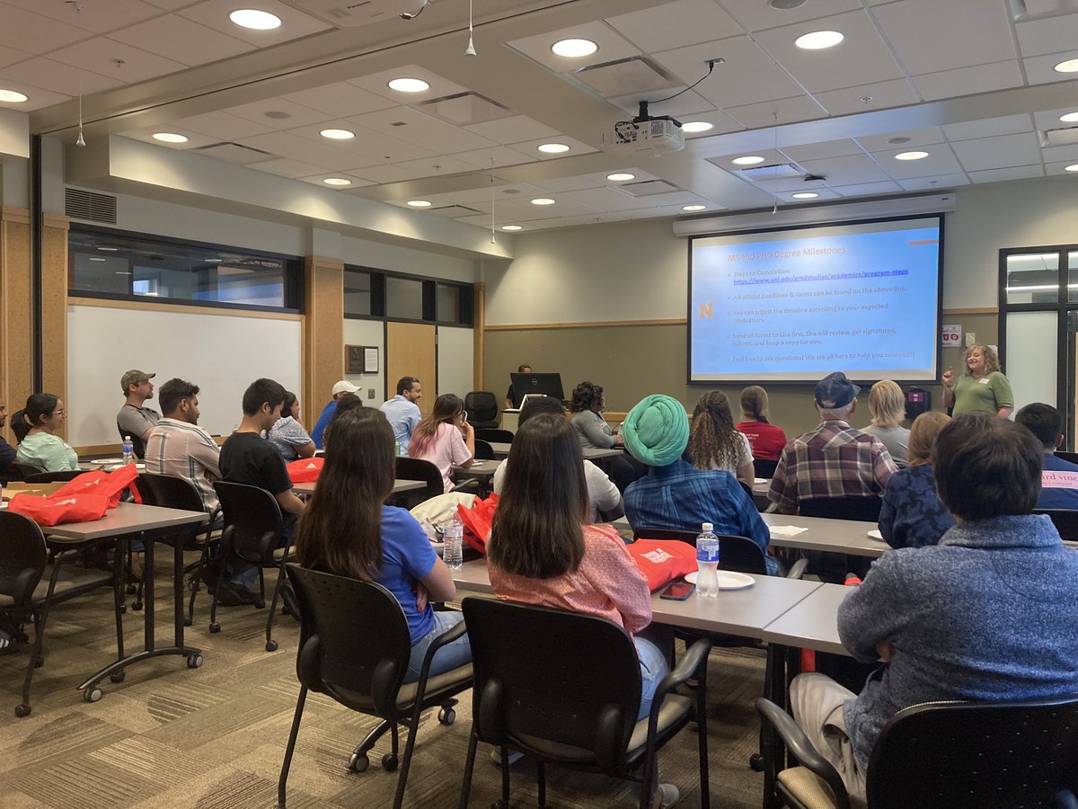 Our students bring so much energy to campus and <a href="/unlagrohort/">Nebraska Agronomy and Horticulture</a>. New undergraduate student orientation course by <a href="/AnneStreich/">Anne Streich</a> and welcome lunch hosted by <a href="/ahgsa_unl/">AHGSA UNL</a>. Strong and bright future!!