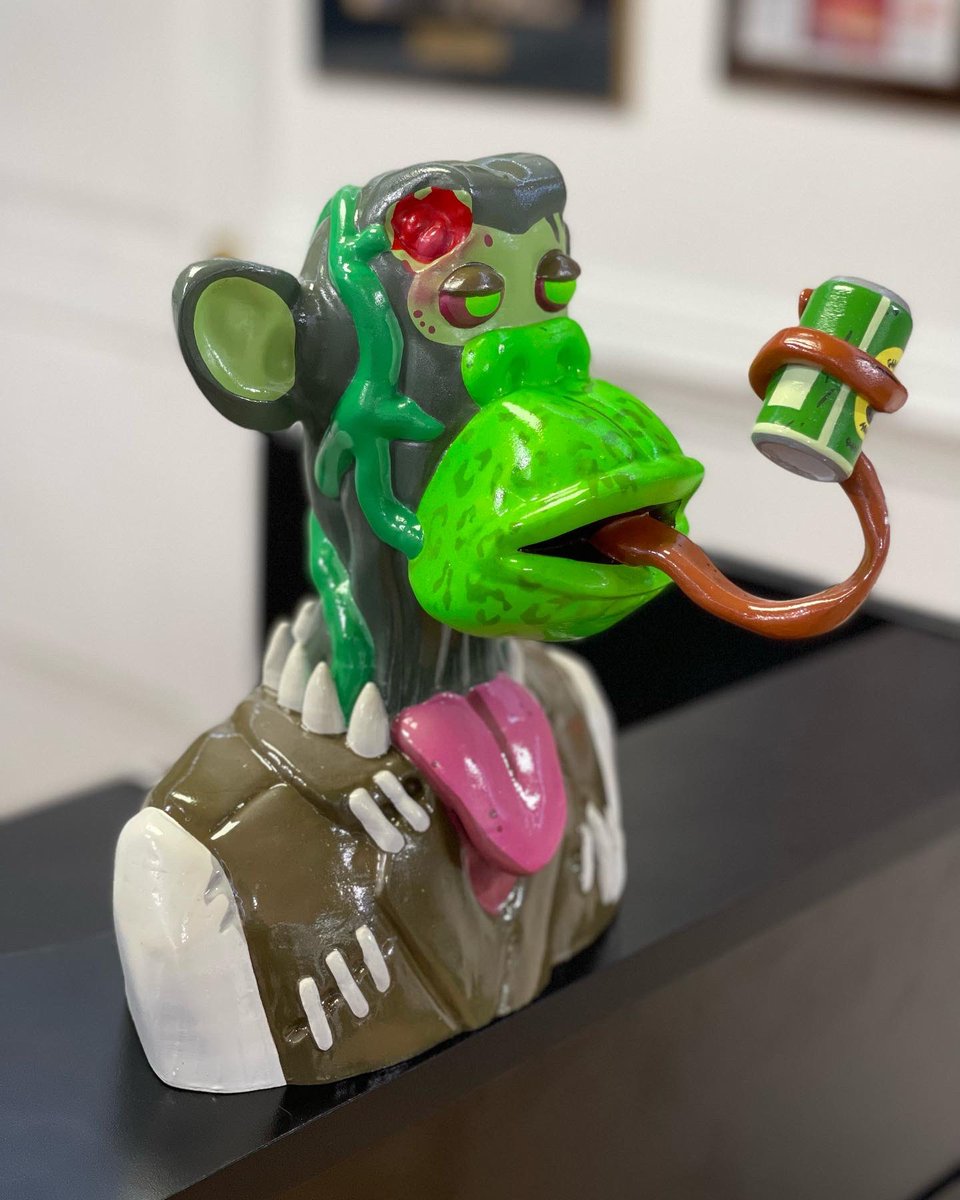 sircastleteees's tweet photo. Send us your NFT for a quote. We custom print and paint NFTs in whatever size you want. #nftart #NFT #3dmodeling #3Dprinting https://t.co/vyKFp4oYCM