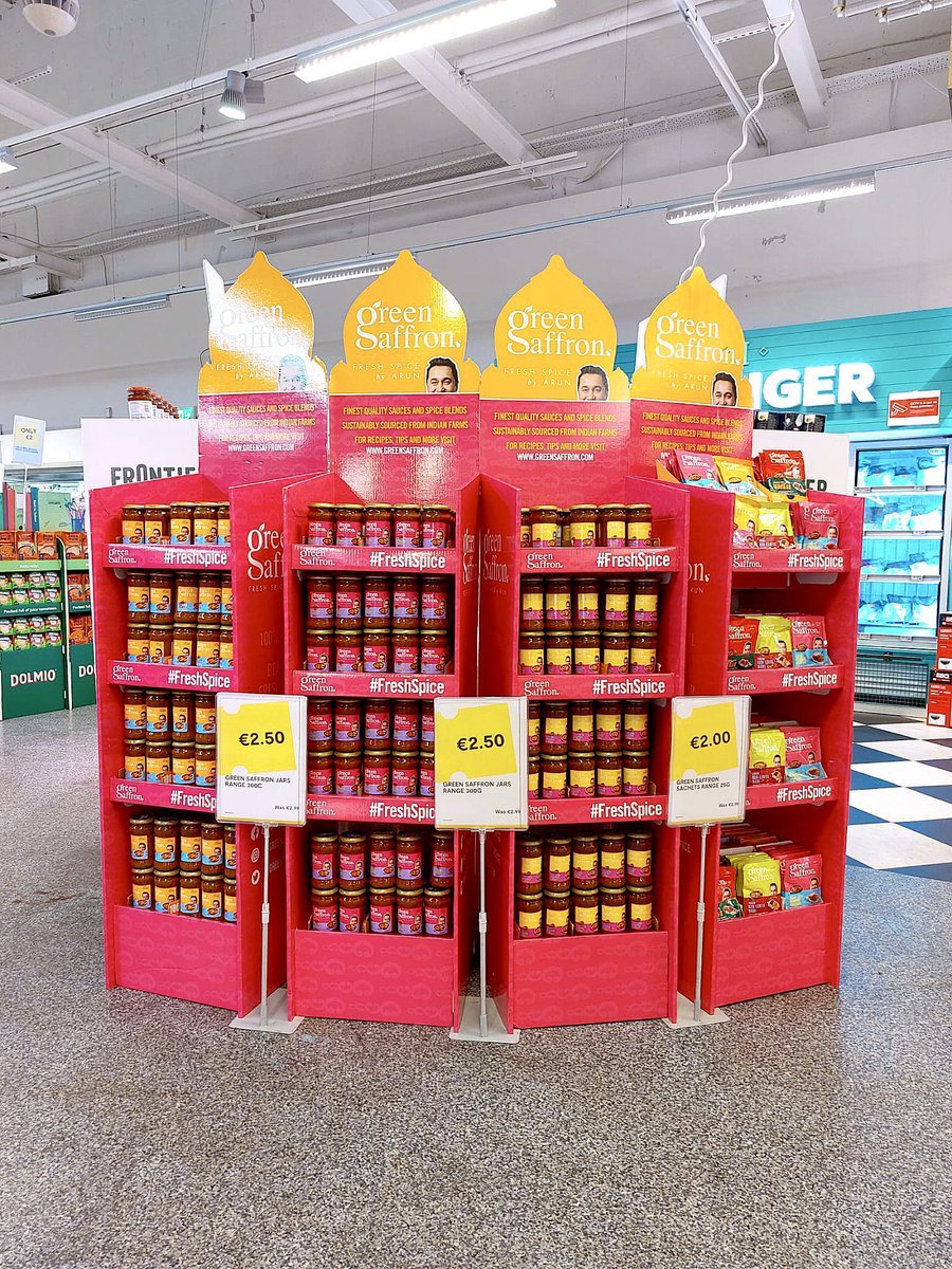 greensaffron's tweet photo. CURRY shelving! Happy display up @SuperValuSund @SuperValuIRL #beautifulfreshflavour #freshspice 💚 https://t.co/MBHNtDb3GE