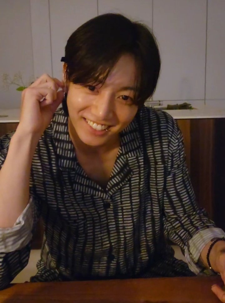 bts_jk5's tweet photo. Happiest of birthdays to our golden maknae, Jungkook! @BTS_twt 

#HappyJungkookDay 🥳🎂 https://t.co/jfDxL87Lem