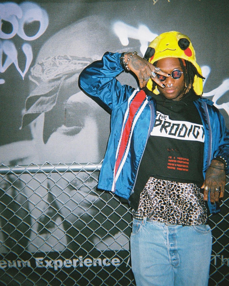 Ho99o9's tweet image. 𝓕𝓸𝓸𝓽𝓼𝓽𝓮𝓹𝓼 𝓲𝓷 𝓽𝓱𝓮 𝓓𝓪𝓻𝓴𝓷𝓮𝓼𝓼, 𝓟𝓽𝓼. 1 &amp;amp; 2