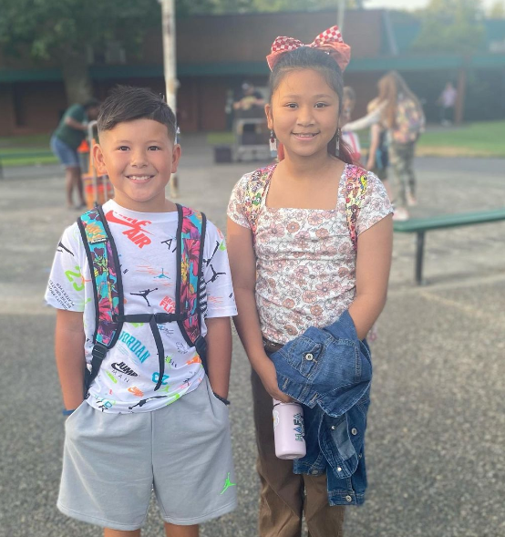 CloverParkSD's tweet photo. #CPSDFirstDay was a great way to start off the school year! Thank you for sharing your lovely photos with us as your kiddos went back to class. πβ #BetterTogether #CreatingPromisingFutures https://t.co/0SKBgyp0fs