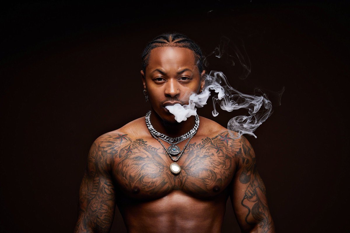 ItsPriddyUgly's tweet photo. My new project ‘MUD’ will be out at midnight, &amp; where there’s smoke, there’s definitely fire… https://t.co/JBUxBVMPYh