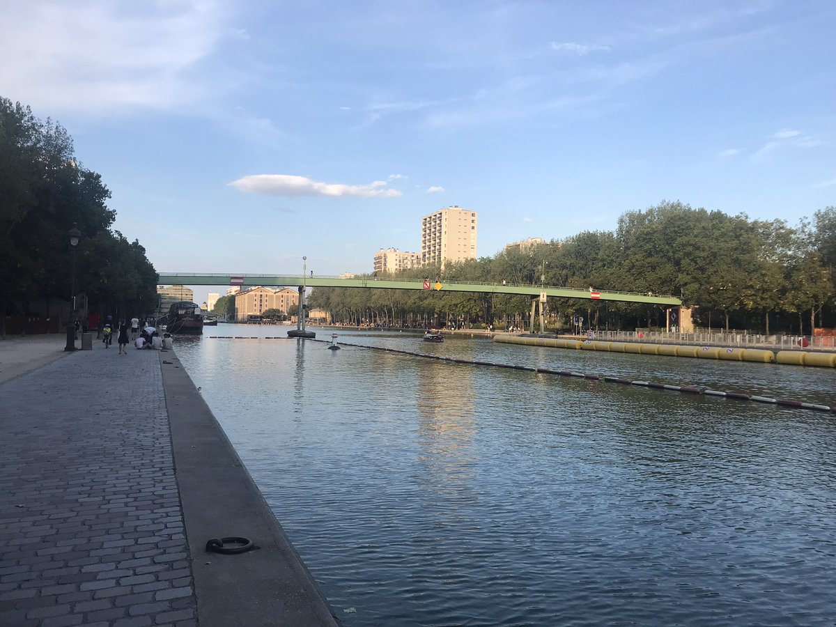 Checking out some serious Parisienne #tabletennis #pingpong #paris #wheninFrance Wishing <a href="/Drahmedghareeb/">Ahmed Gharib</a> was here so I could make him cry again 😇